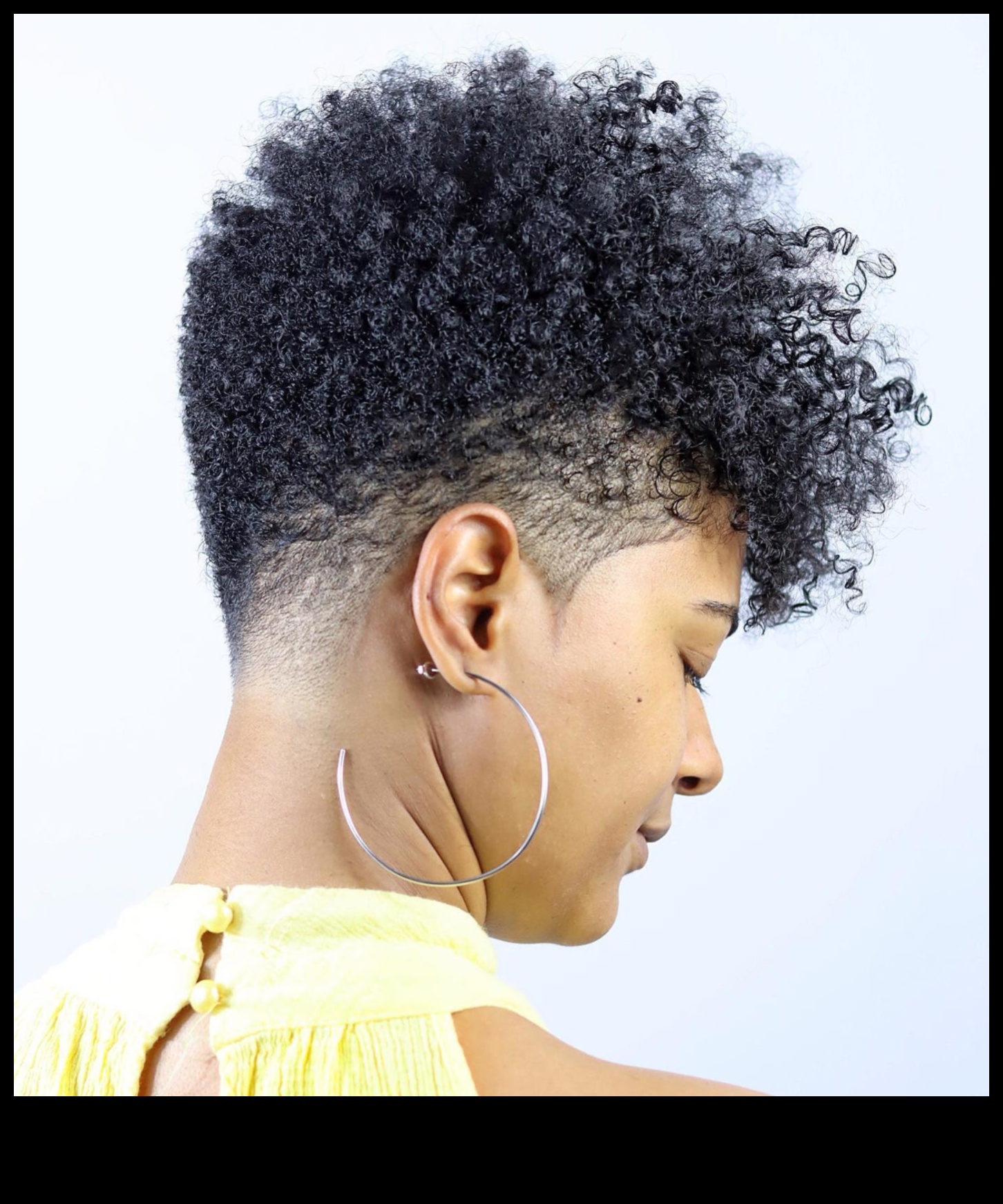 Pixie Curls jucăuș coafuri scurte și pline de spirit pentru un aspect distractiv 8 Buclele Pixie Jucăușe: Coafuri scurte și pline de spirit pentru un aspect distractiv