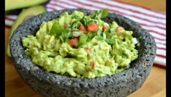 Măreția Guacamole: creșteți-vă creațiile mexicane de avocado