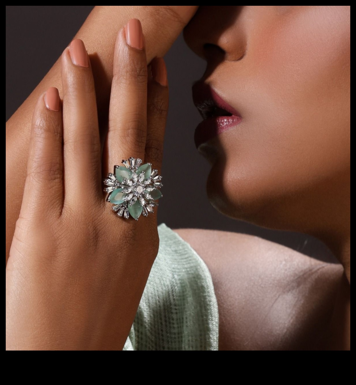 Ornamente opulente împodobite în lux cu creațiile noastre de inele ornate 1 Ornamente opulente: împodobește-te cu creațiile noastre de inele ornate